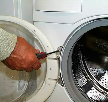 Замена люка стиральной машины Indesit